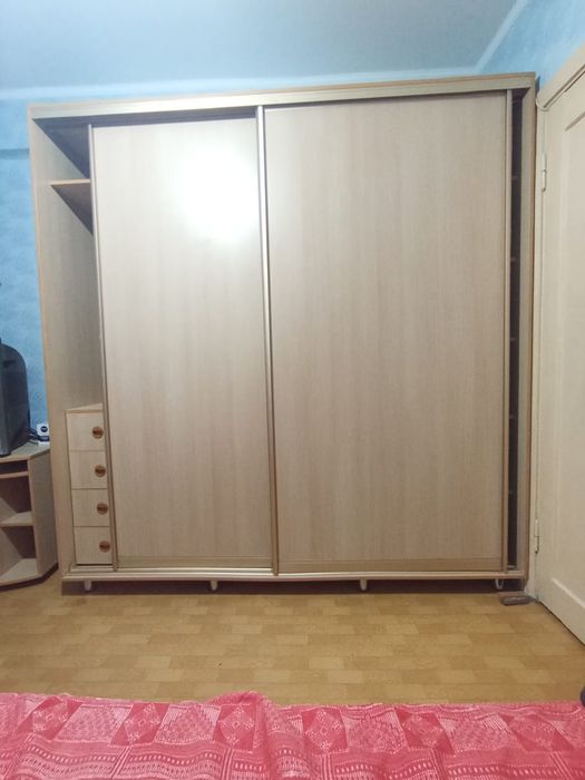 Платяной шкаф для спальни