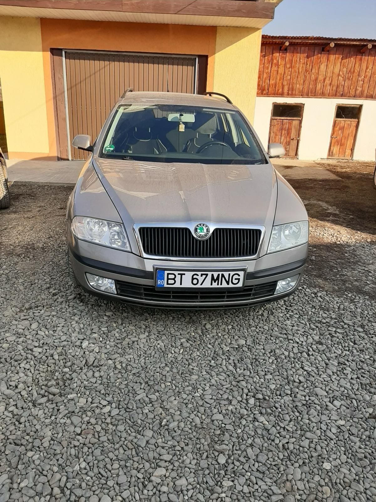 Vând Skoda Ocatavia