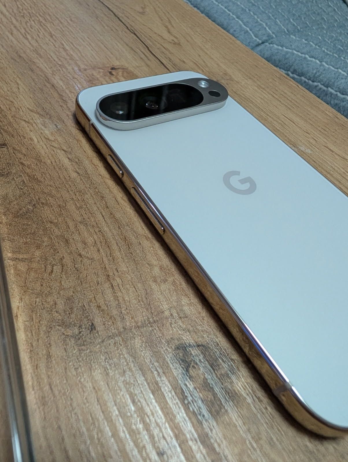 Google Pixel 9 pro,256г порцелан