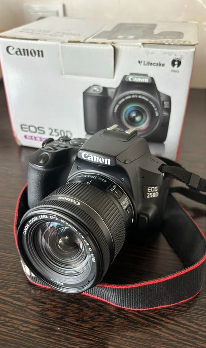 Canon 250d kit продам