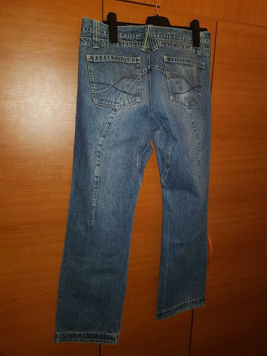 jeans bărbătești cu închidere nasturi metalici , mărimea 44