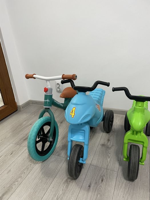 Lot de 3 triciclete si o bicicleta