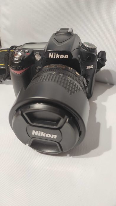 Nikon D90 в идеальном состоянии.