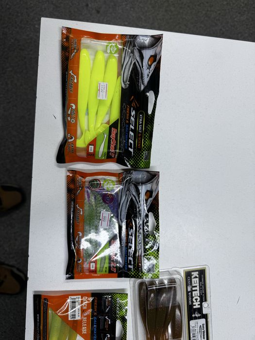 Приманки, воблера, вертушки силикон