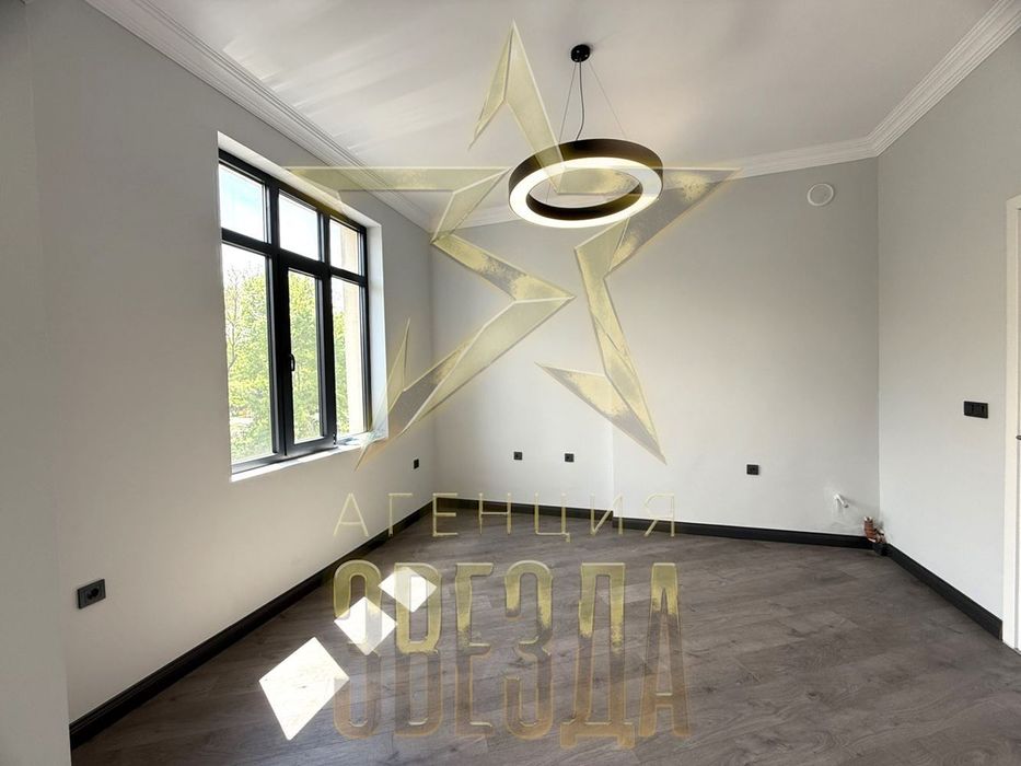 Двустаен в топ център