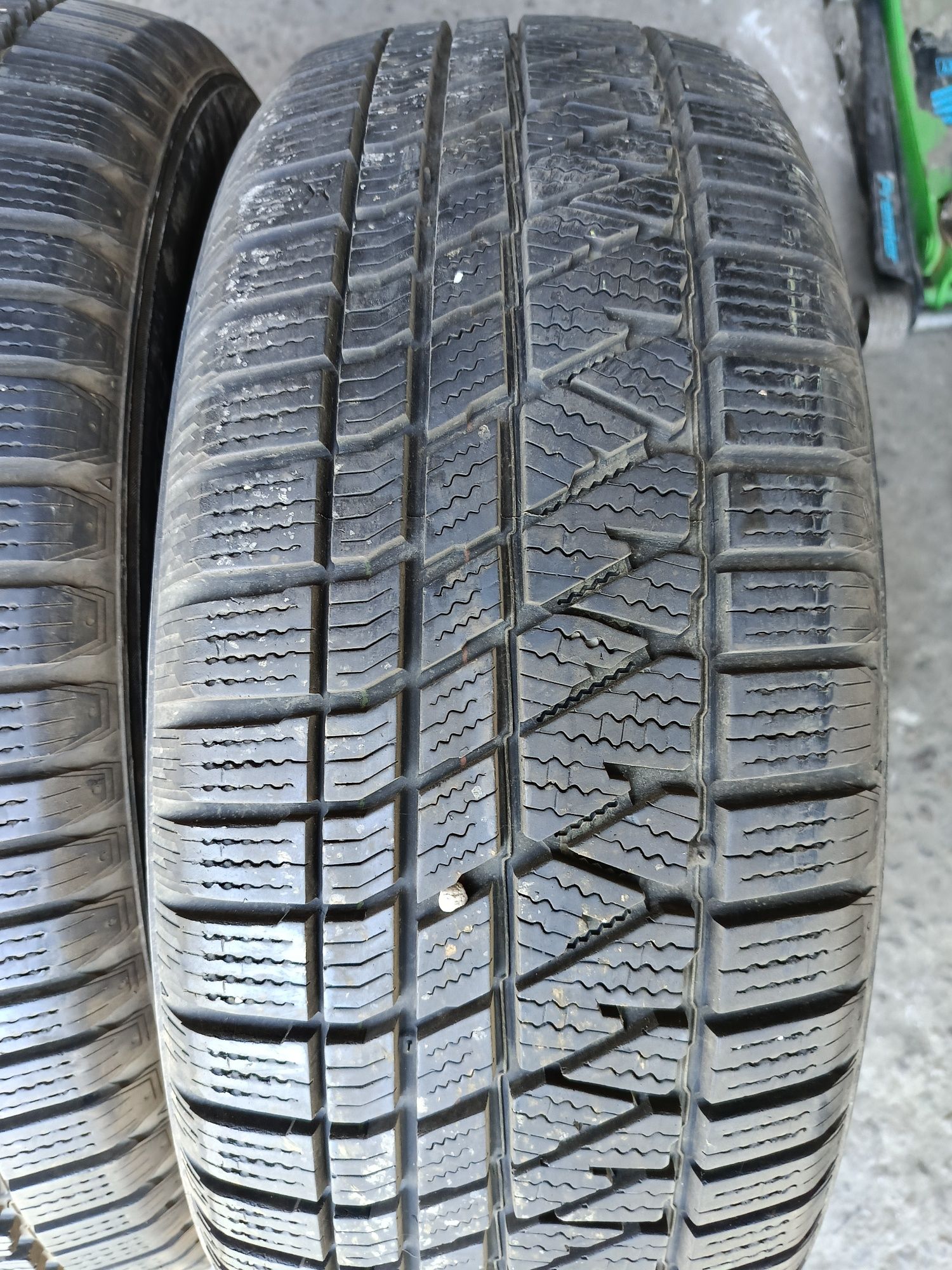 Зимни гуми -19цола -225/55-1бр.-99лв."KUMHO"