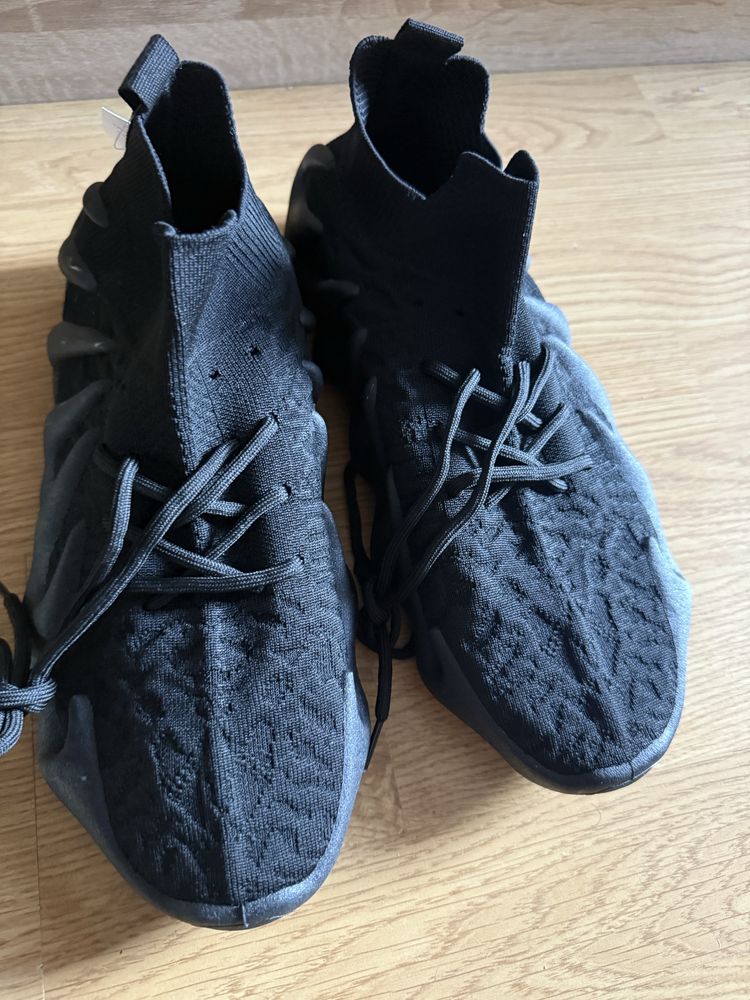 Стил като на Yeezy 450