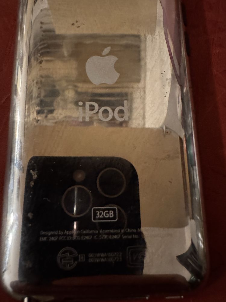 Продаётся iPod Touch 32GB