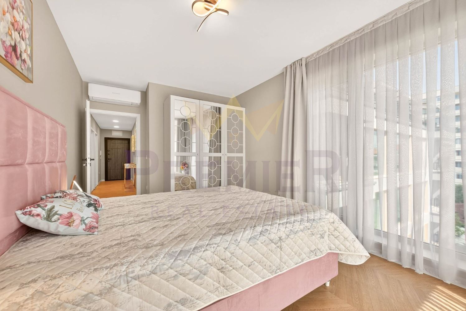 3-стаен в Варна-Център площ 100 цена 1000