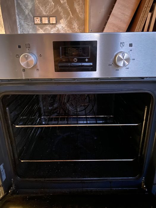 Фурна за вграждане Zanussi