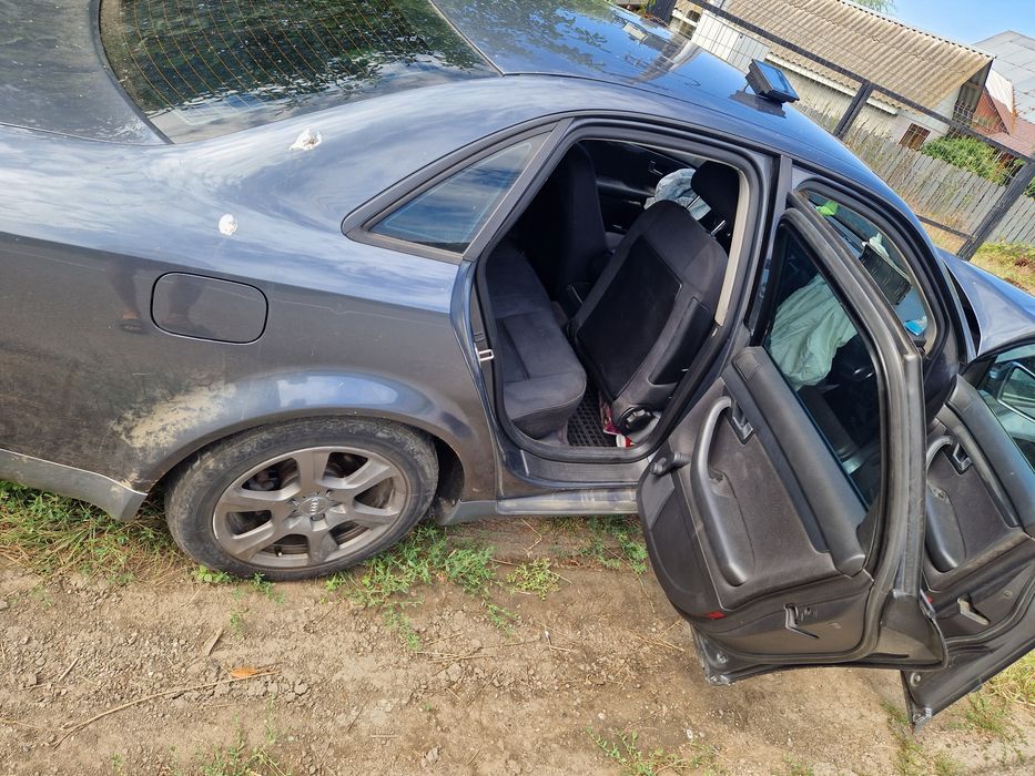 Dezmembrez audi a4 b6 131 cp cod motor AWX