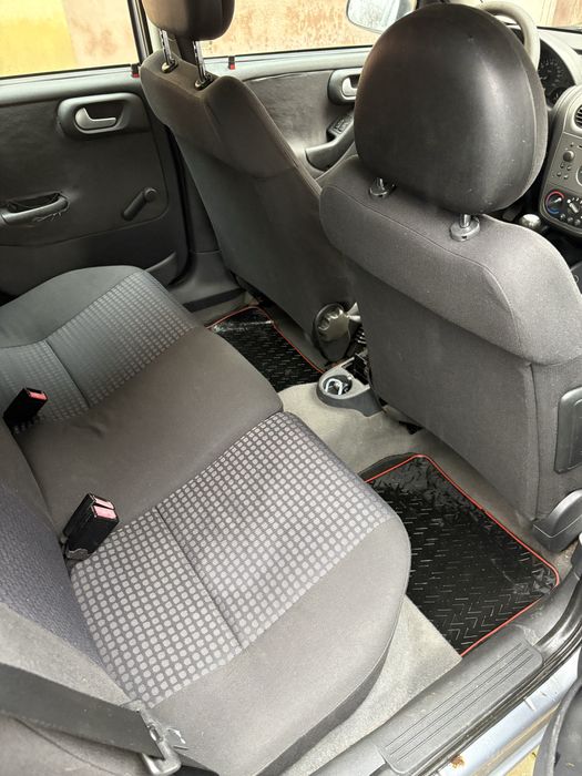 Opel Corsa C 2004 1.0 benzina