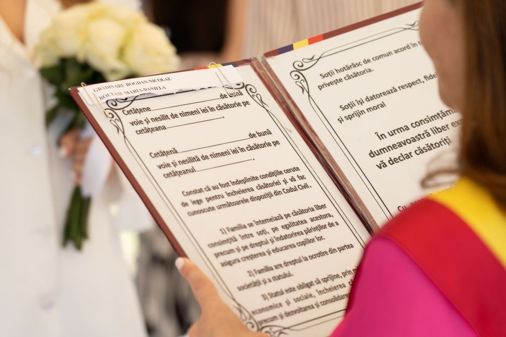 Servicii foto-video eveniment nunta , botez , cununie