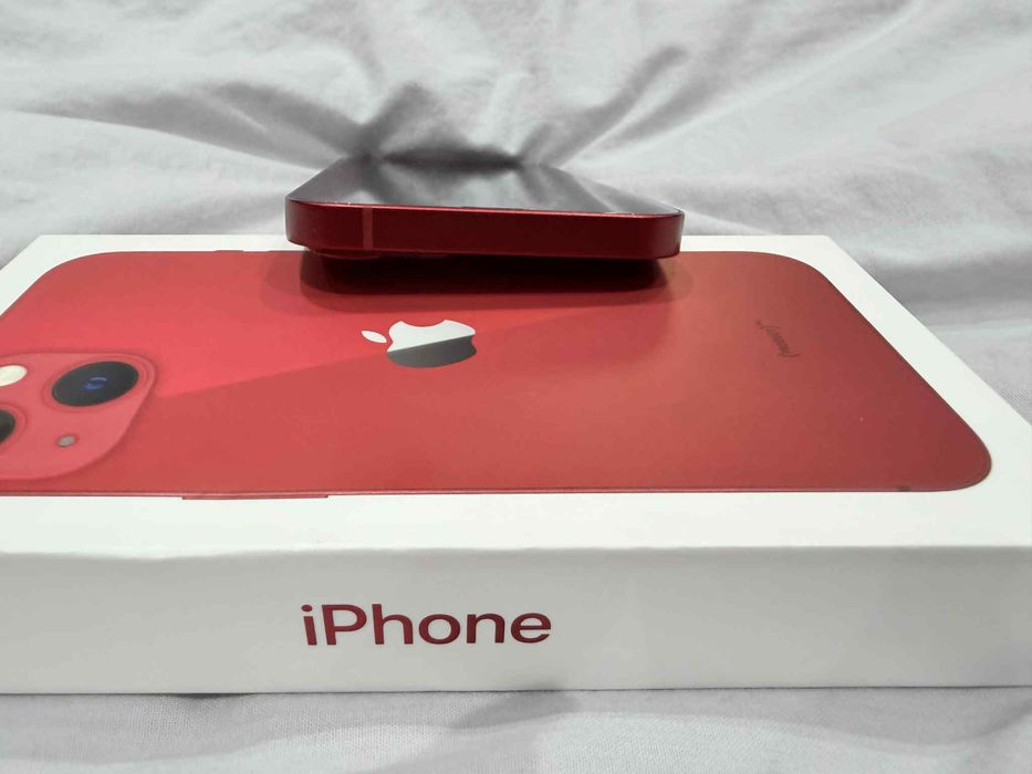 Телефон Iphone 13