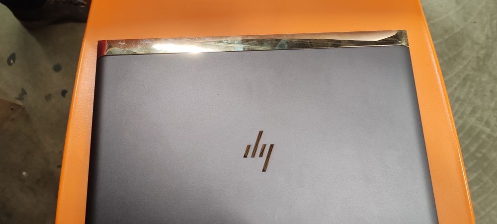 Лаптоп hp за части