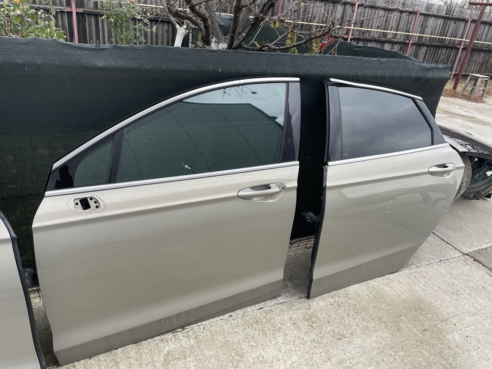 Usa / portiera stanga spate Ford Mondeo mk5 completa