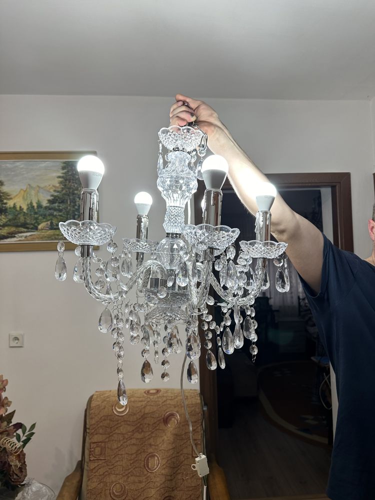 Vand candelabru nou