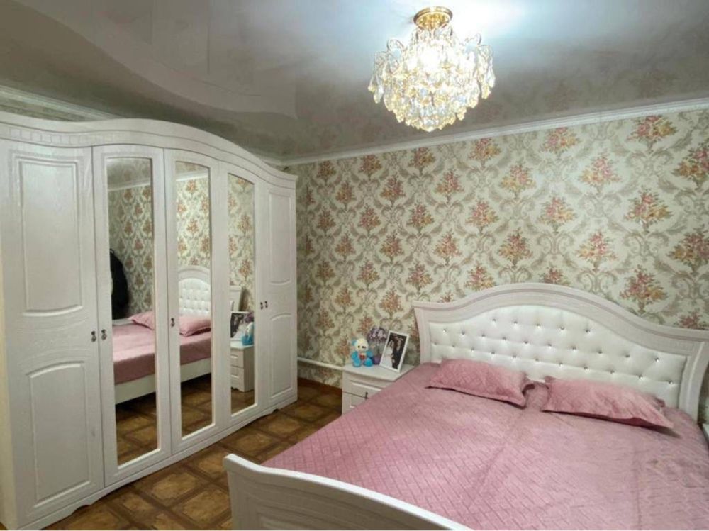 Спальный гарнитур