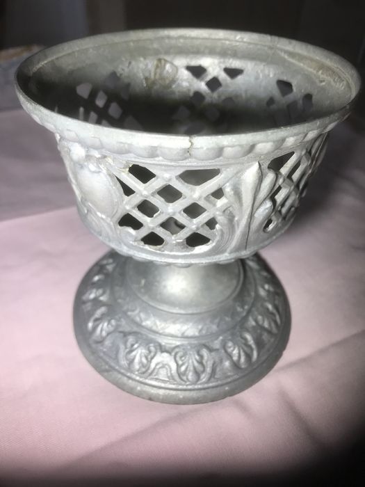 Cupa ornamentala antica