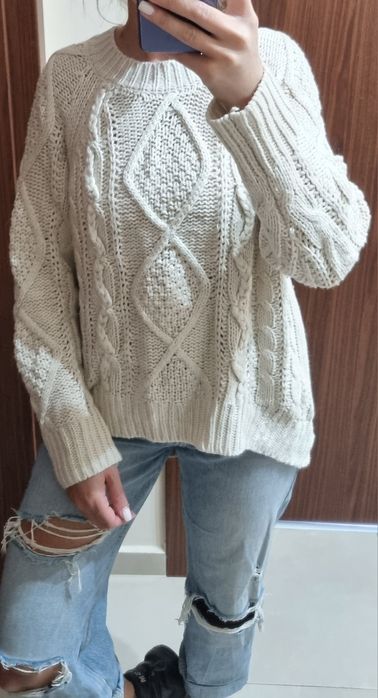 Пуловери Zara, ,bershka