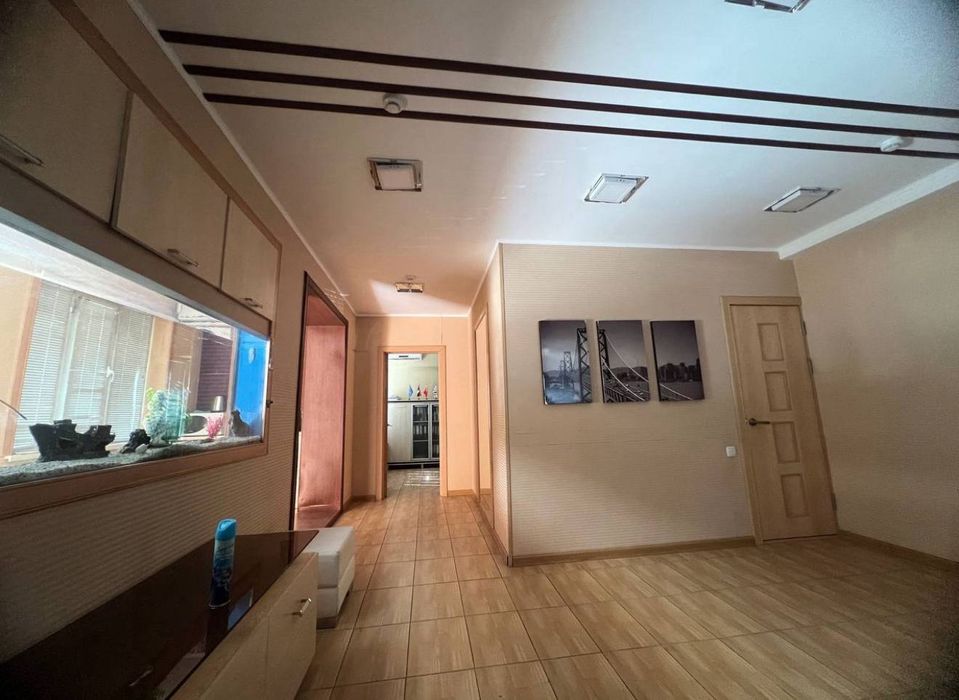 Срочно прадайутса нежилой офис ц5 лакости