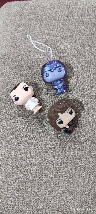 Киндер фигурки stranger things очень странные дела