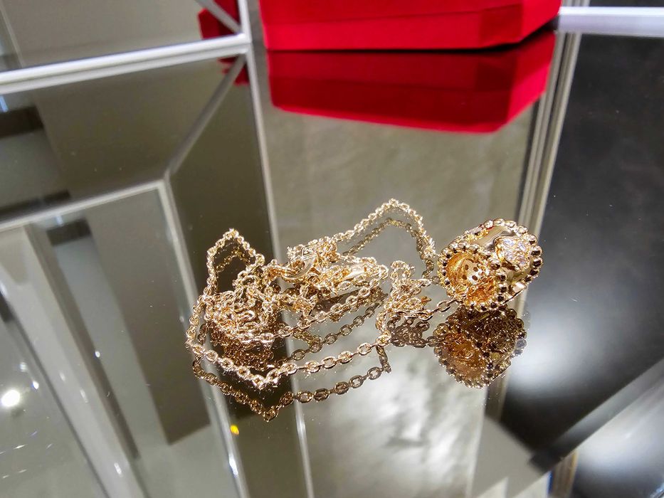 Van Cleef & Arpels VCA Rose Gold Perlée Diamond Clovers Дамско Колие