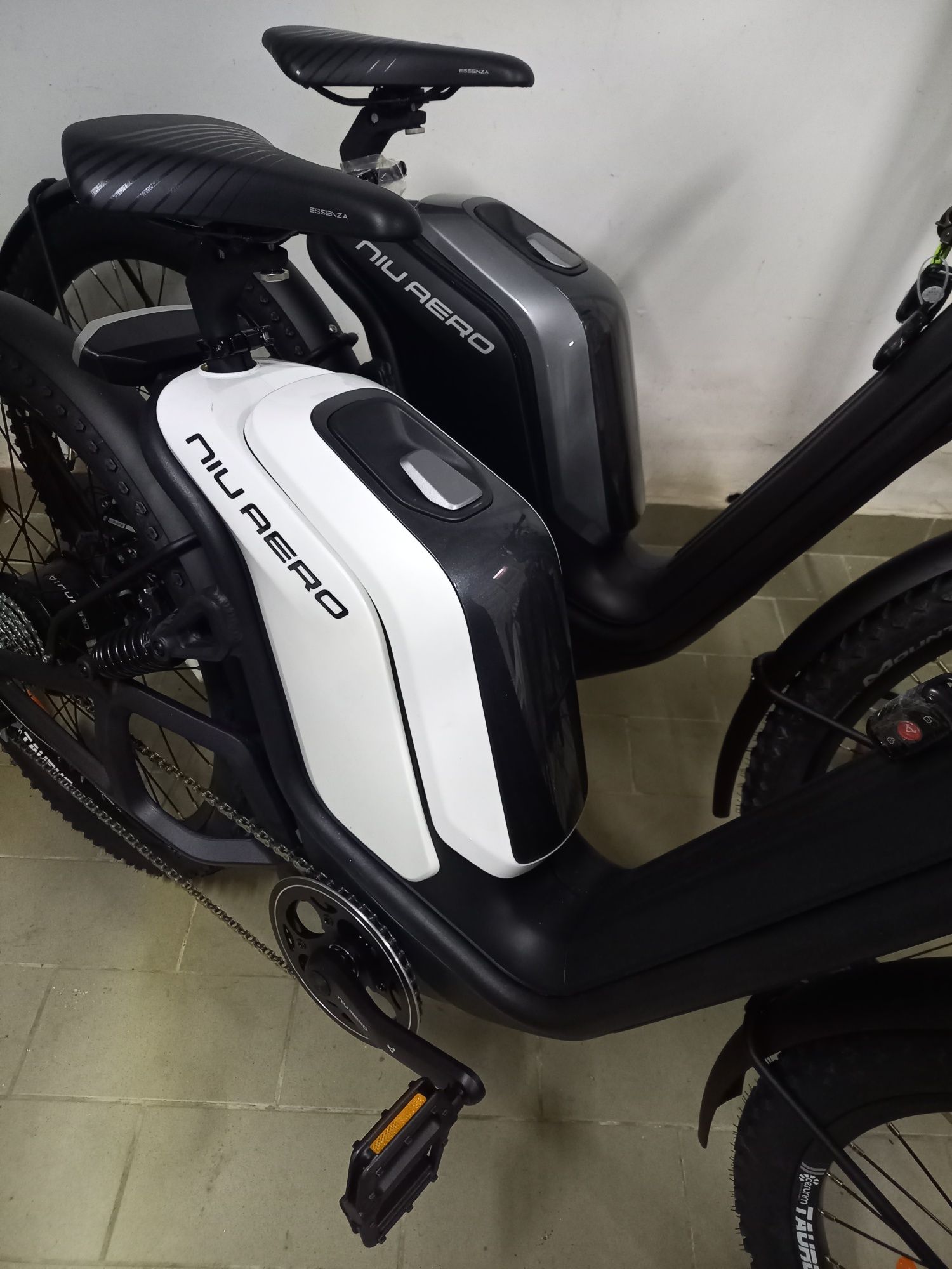 Bicicleta electrica NIU EUB-01 SPORT (AERO), 350W, 48V 16Ah,