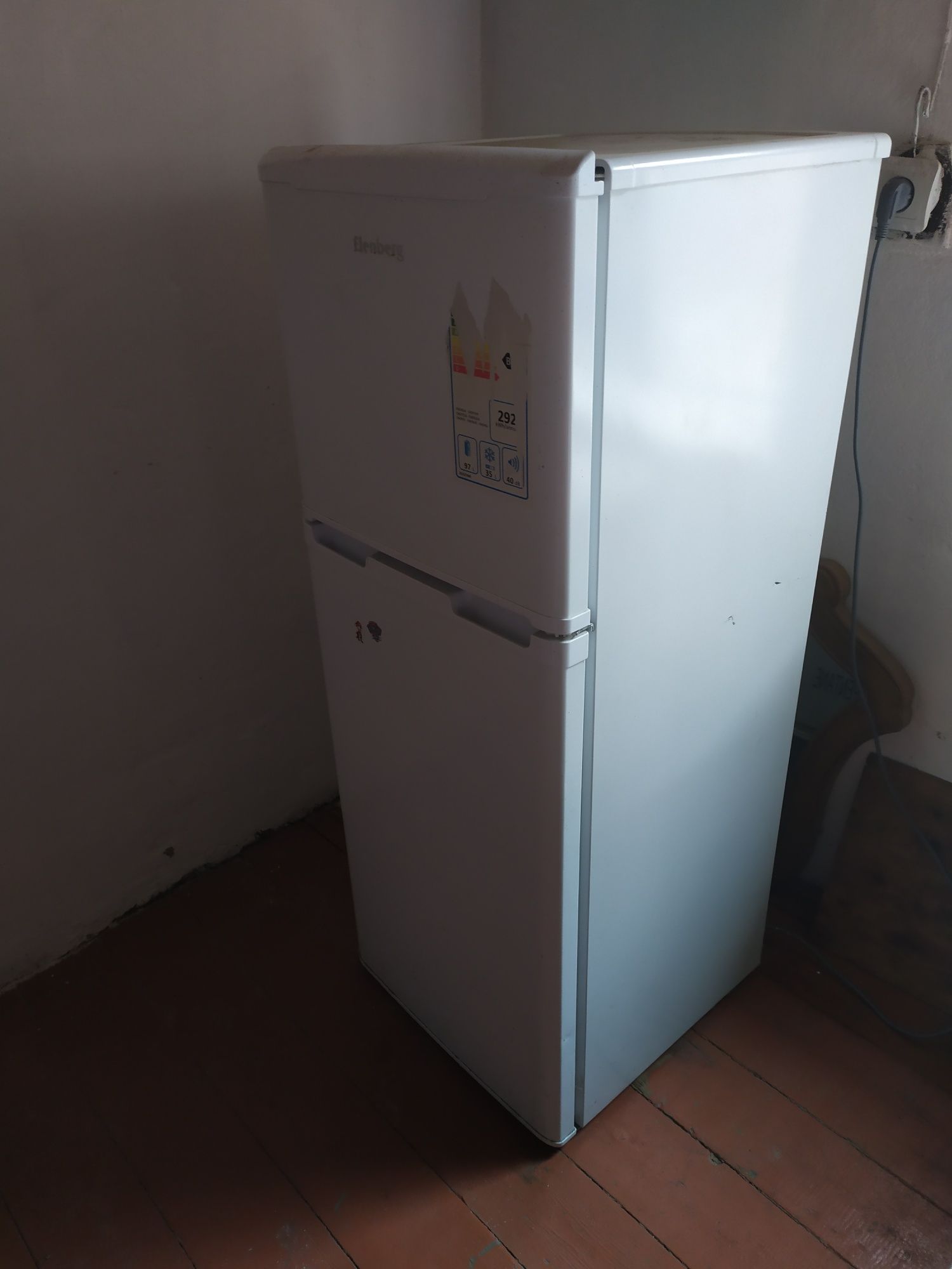 Холодильник еленберг