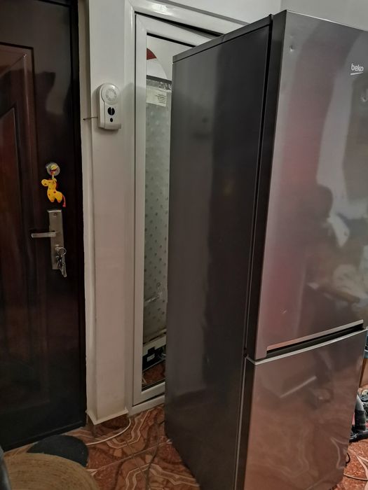 Beko 2021 NeoFrost RCNA 366K40XBN