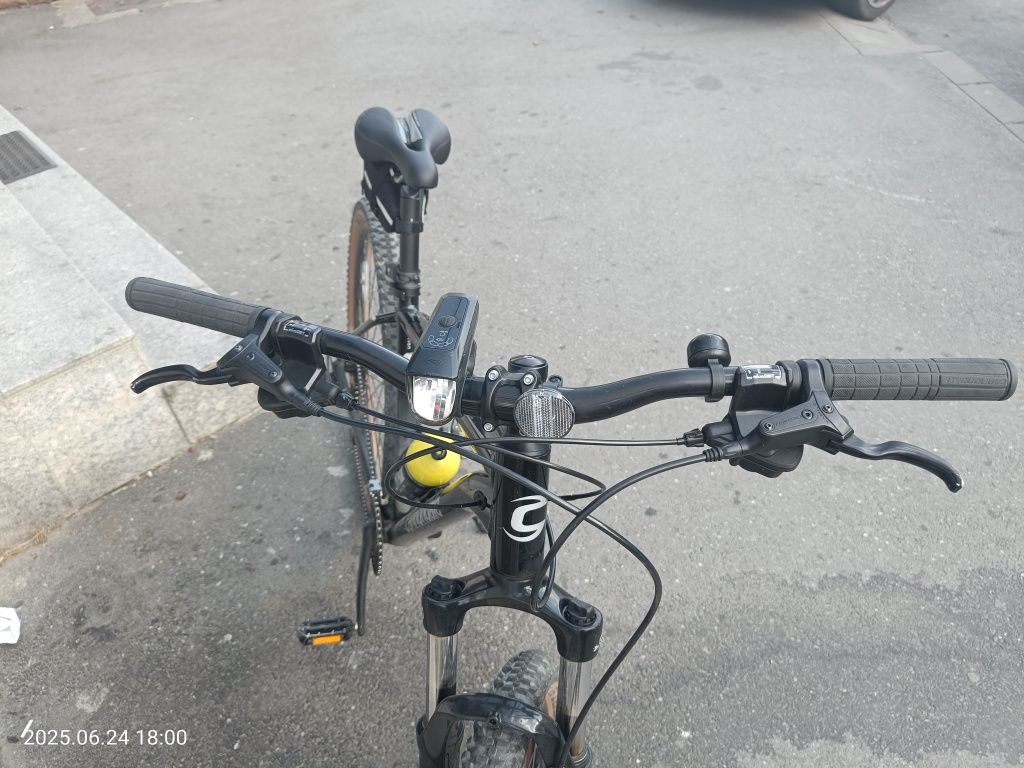 Bicicleta MTB Cannondale Trail 8