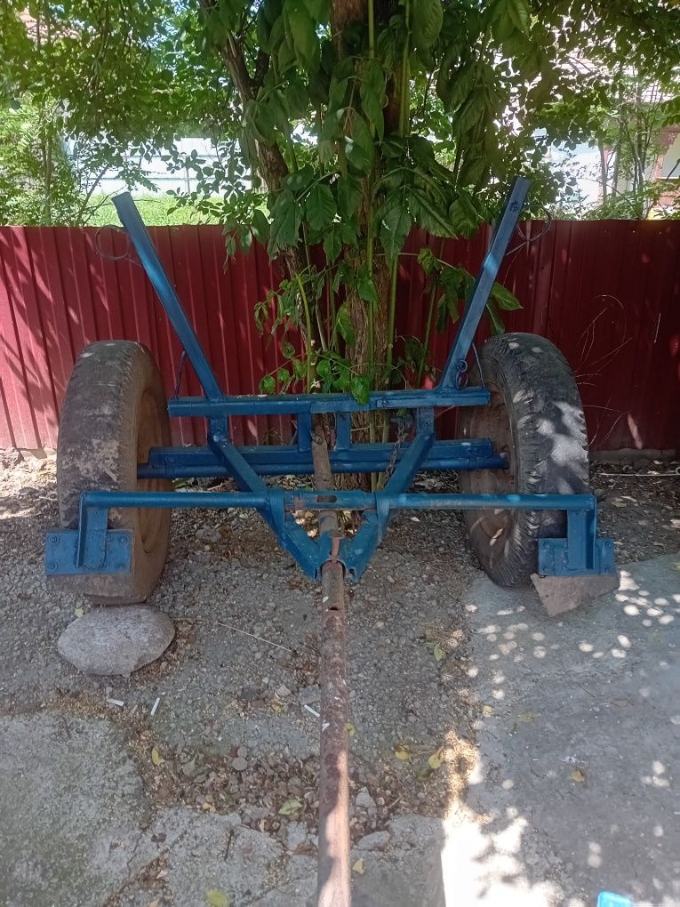 Vând căruță detalii la telefon