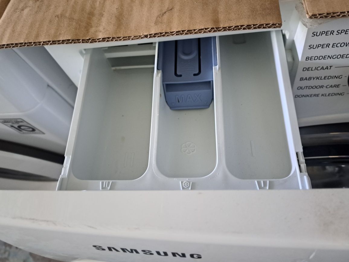 Нова инверторна пералня Самсунг/Samsung  9 кг