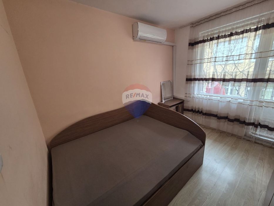 Дава се под наем Четиристаен апартамент в Варна, Зимно кино Тракия - 110 кв.м за 612 € - Снимка #5