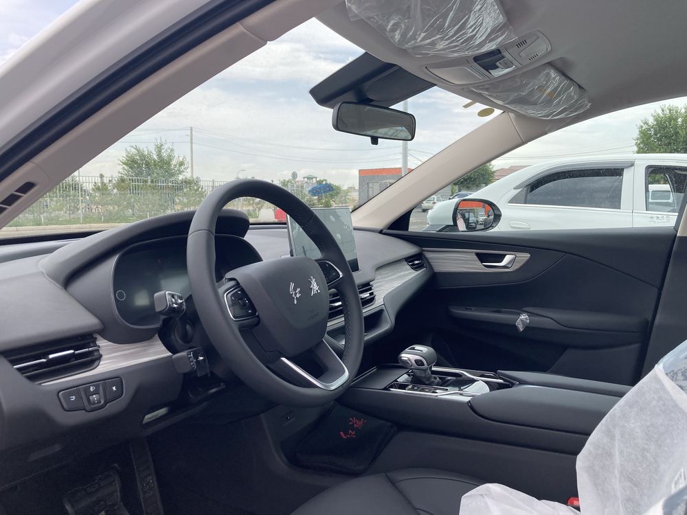 Hongqi E-QM5 White (2025) Notariusga tayyor. Сотаман тел килила