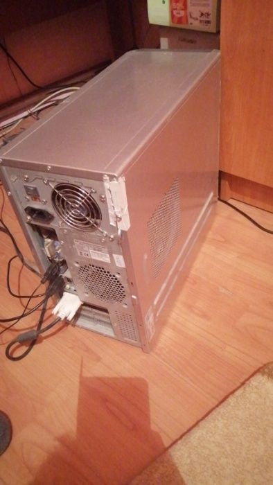 Unitate Centrala PC i5 2400 Quad Core 4GB Ram Video AMD 250GB HDD