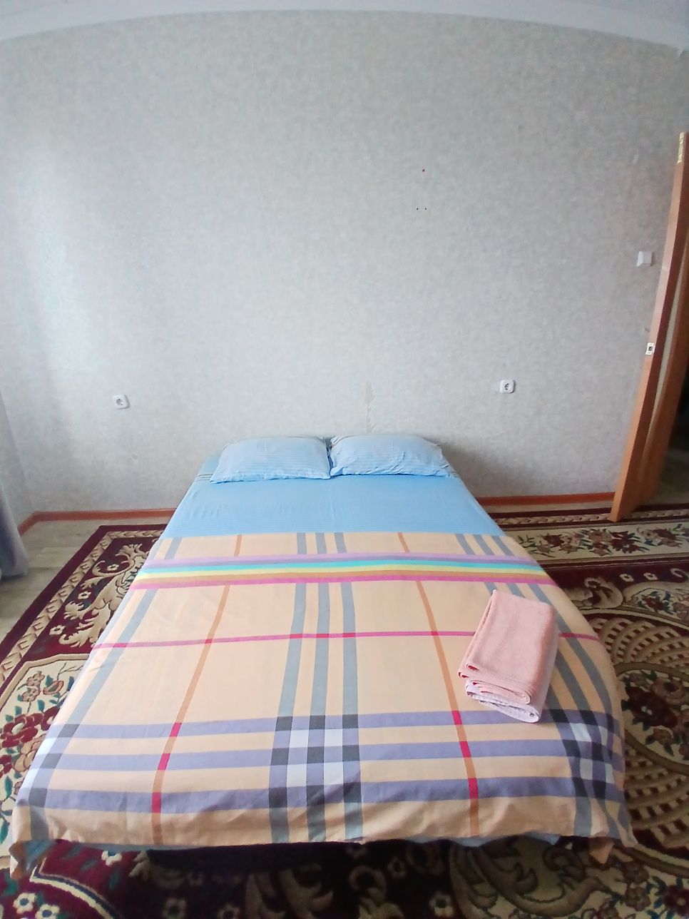 1,2 х ком монкеулы, схи, универмаг,6мкр ,тюленина
