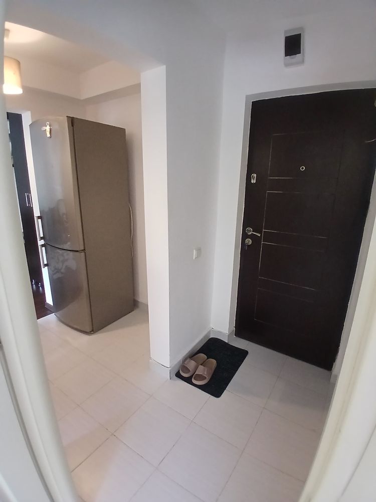 Proprietar inchiriez apartament 2 camere Mega mall