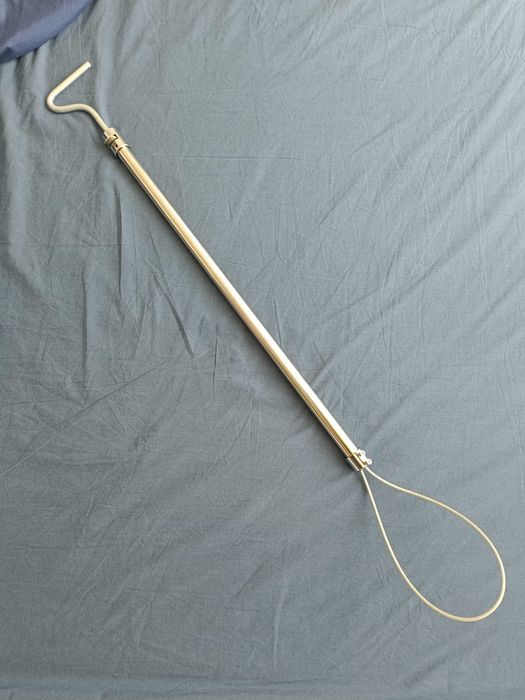 Set Cuțite Măcelărie 7 Piese + 1 Dispozitiv Tip Lasou Prindere Porci