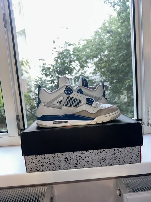 Jordan 4 Military Blue(2024)