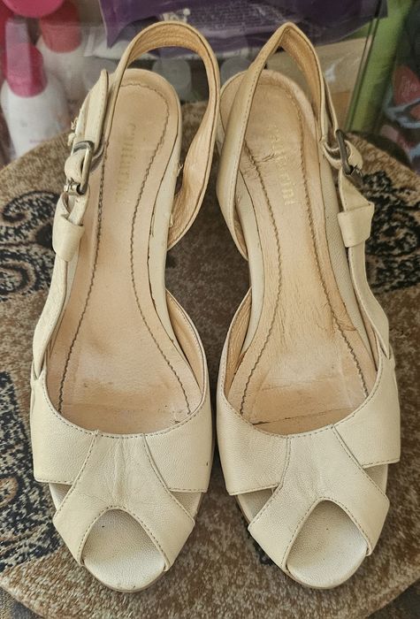 Обувь женская и мужская в отличном и в хорошем состоянии!