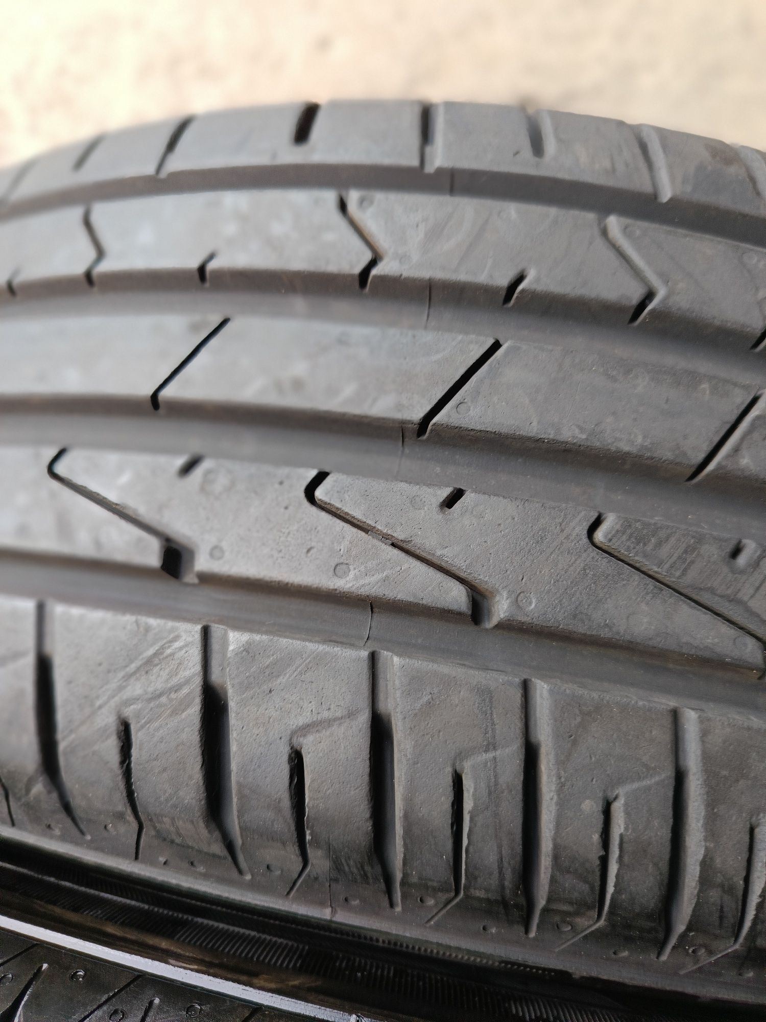 Летни гуми -2021г.-15цола-195/65-1бр.-75лв."HANKOOK"