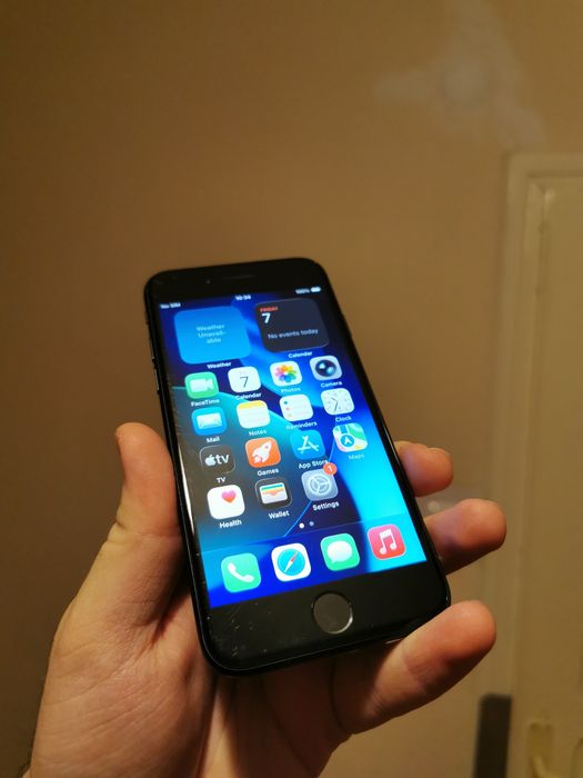 iPhone SE 2020 (acelasi procesor ca iPhone 11)