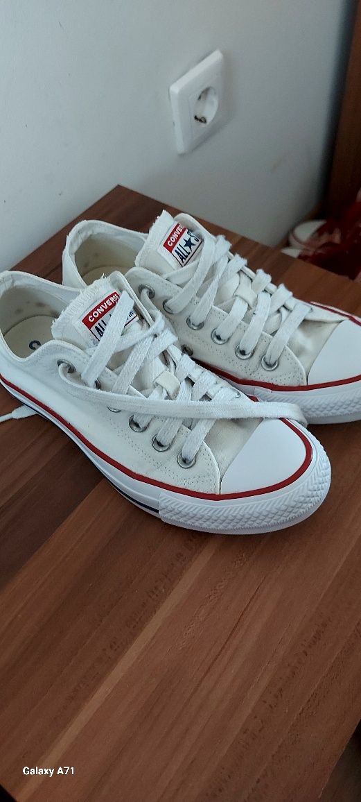 Дамски кецове Converse,безупречни.