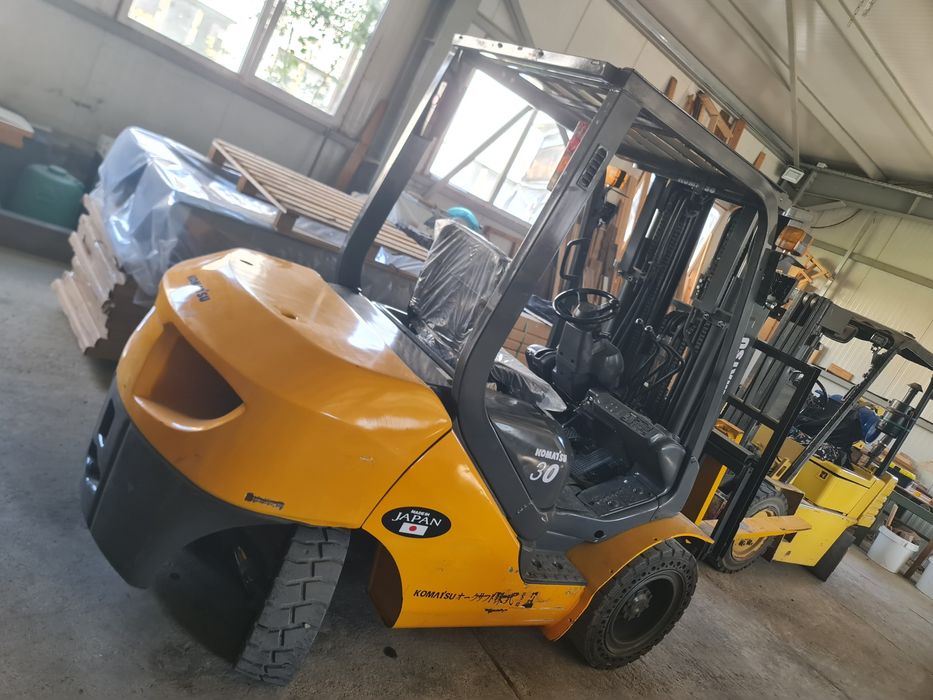 Мотокар Komatsu в отлично състояние