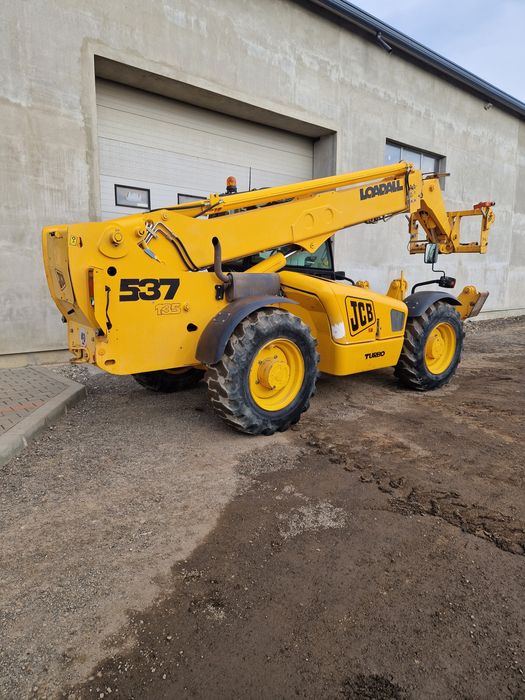 Încărcător telescopic JCB