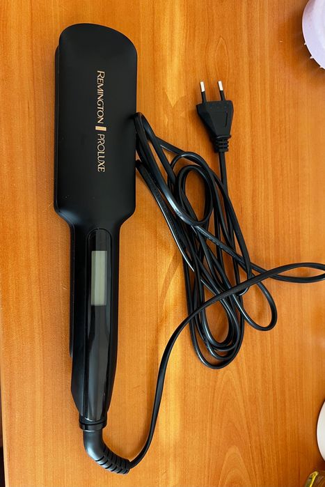 Преса за коса Remington ProLuxe Midnight Edition – като нова!