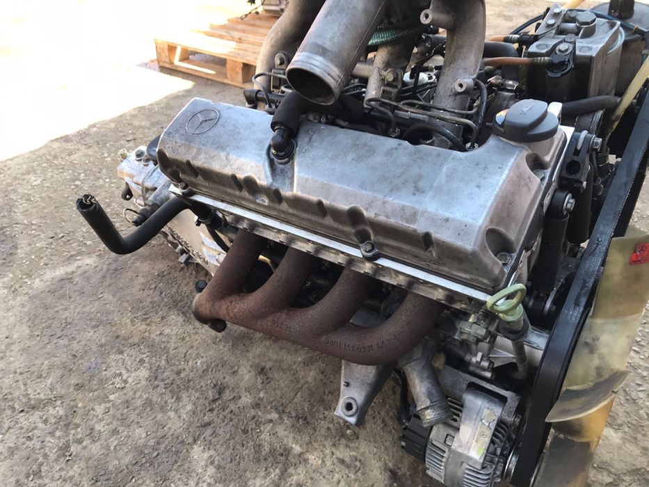 Motor Mercedes 2400 cmc complet cu cutie
