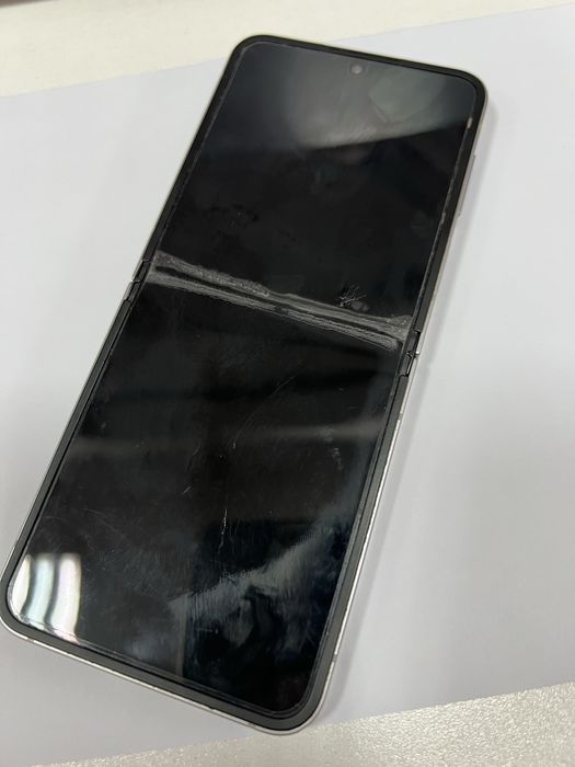 Samsung z flip6 цял за части
