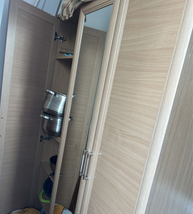 Срочно продам шкаф в хоршем состоянии